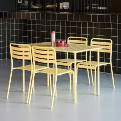 Gartentisch + 4 Stühle aus Stahl