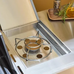 Gasgrill mit 4 Brennern + 1 Seitenbrenner und Außenküche