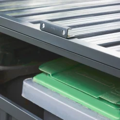 Graue Mülltonnenabdeckung aus verzinktem Stahl