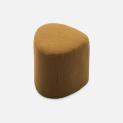 Hocker in Kieselsteinform mit Stoffbezug