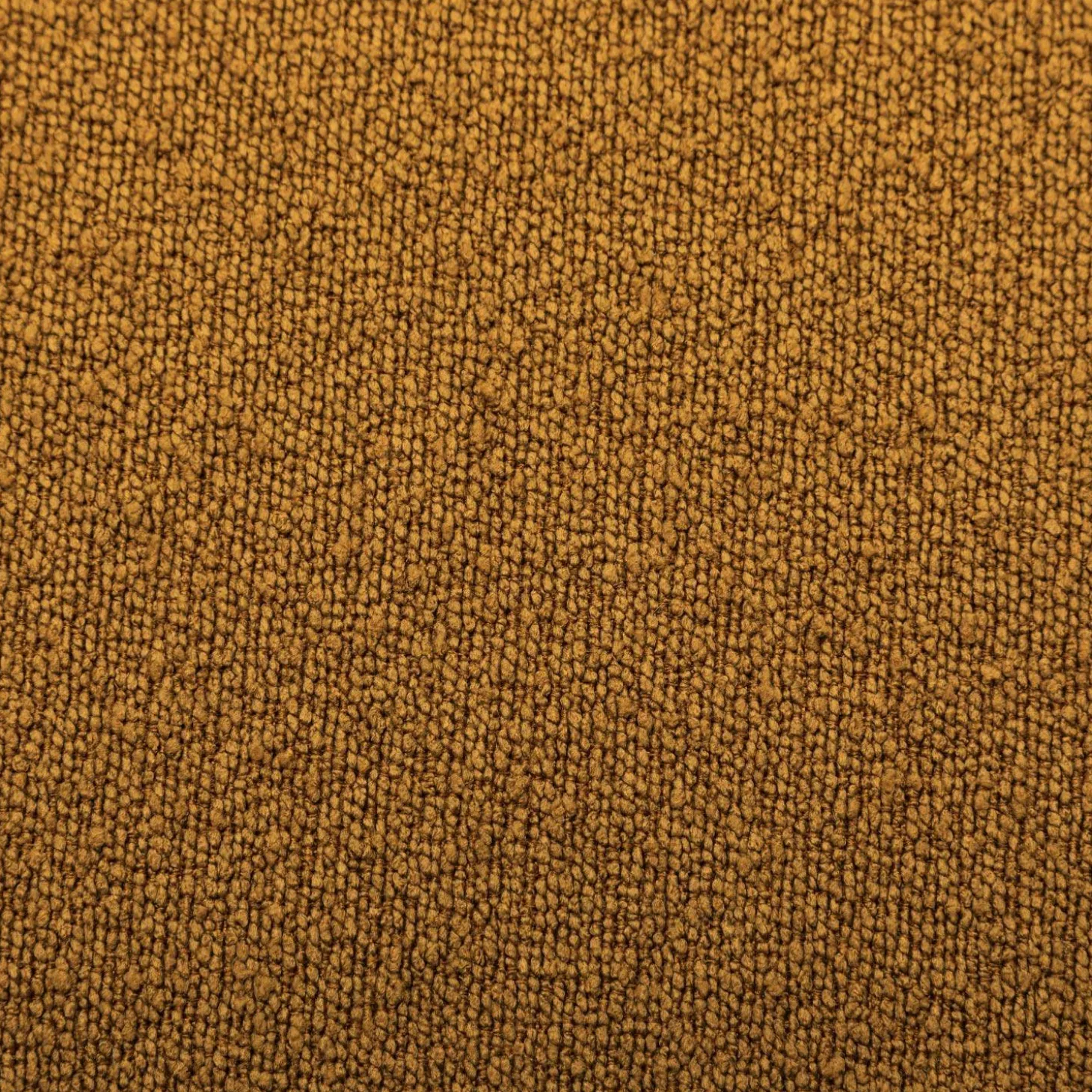 Hocker in Kieselsteinform mit Stoffbezug