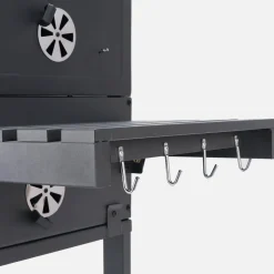 Holzkohlegrill mit Abdeckung