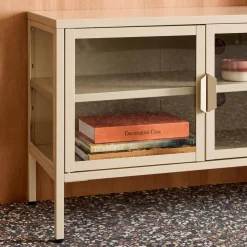 Industrielles TV-Möbel aus Metall und gehärtetem Glas mit 3 Türen, 120 cm