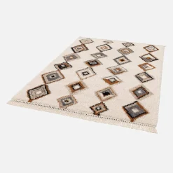 Innenteppich mit ethnischen Motiven, beige