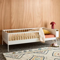 Kinderbett 90 x 190 cm aus Kiefernholz Lattenrost inklusive