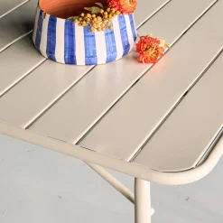 Klappbarer Gartentisch aus Stahl mit 6 Stühlen