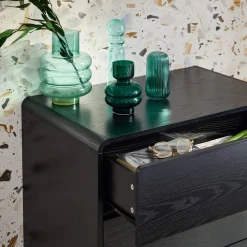 Kommode mit 3 Schubladen in abgerundeter Holzoptik