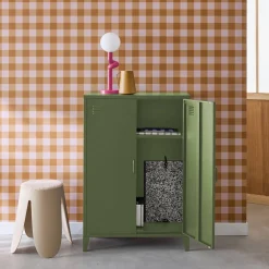 Kommode/Schrank im industriellen Stil aus Metall mit 2 Türen