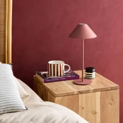 Mobile LED-Tischlampe für Innen- und Außenbereich H 135 cm