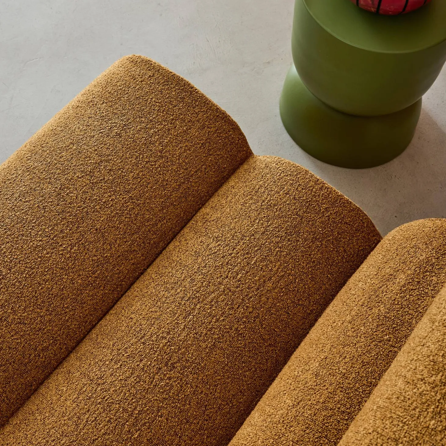 Modularer Lounge-Sessel mit strukturiertem Bouclé-Bezug