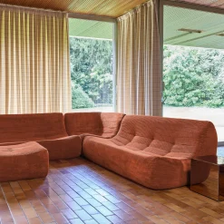 Modulares Ecksofa für 7 Personen mit Cordbezug und Hocker