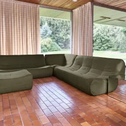 Modulares Ecksofa für 7 Personen mit strukturiertem Bouclé-Bezug und Hocker