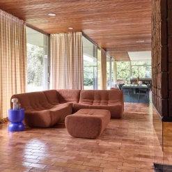 Modulares 5-Sitzer Ecksofa mit strukturiertem Bouclé-Bezug und Hocker