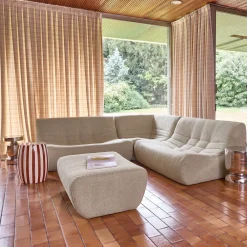 Modulares 5-Sitzer Ecksofa mit strukturiertem Bouclé-Bezug und Hocker