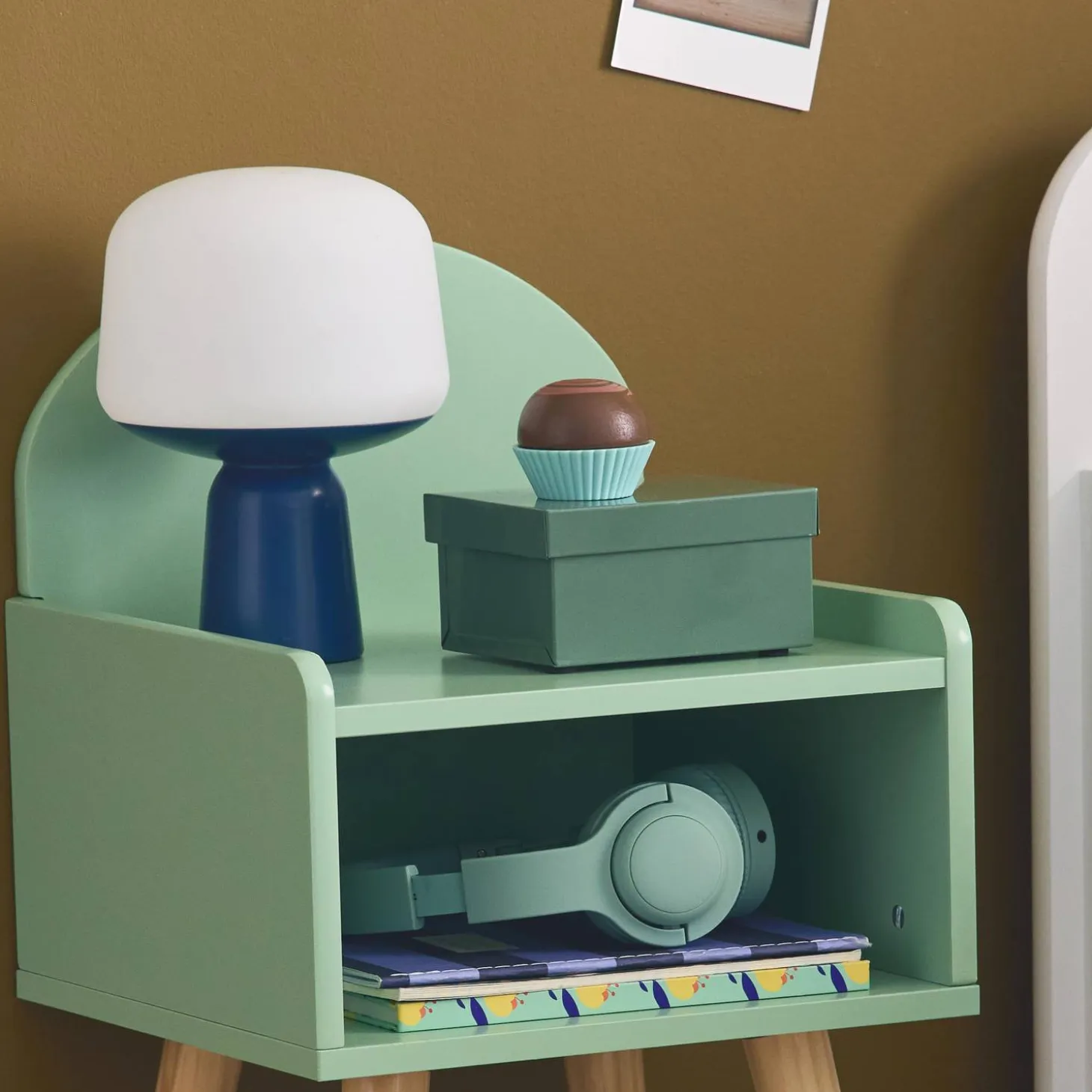 Nachttisch für Kinderzimmer