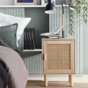 Nachttisch mit Rattan-Geflecht