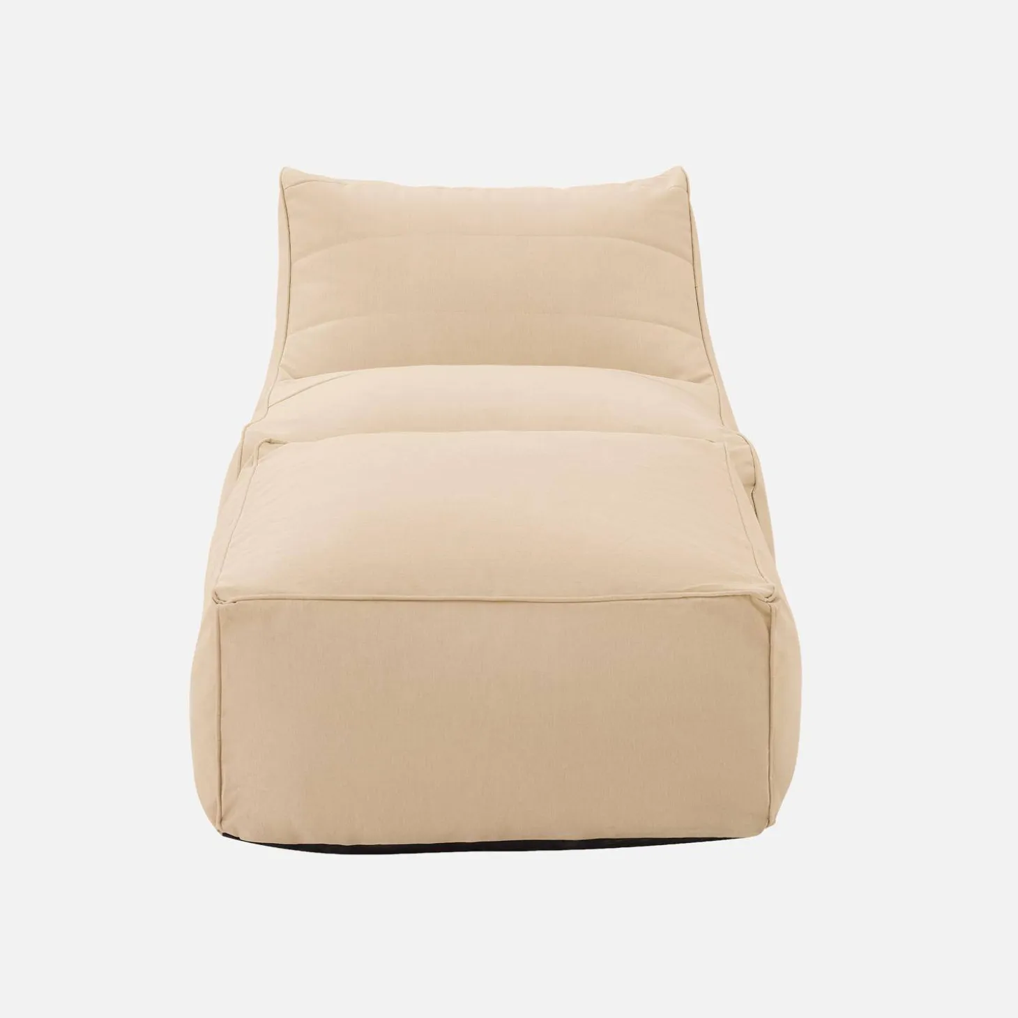 Outdoor Sessel und Fußhocker mit Olefin-Bezug in beige