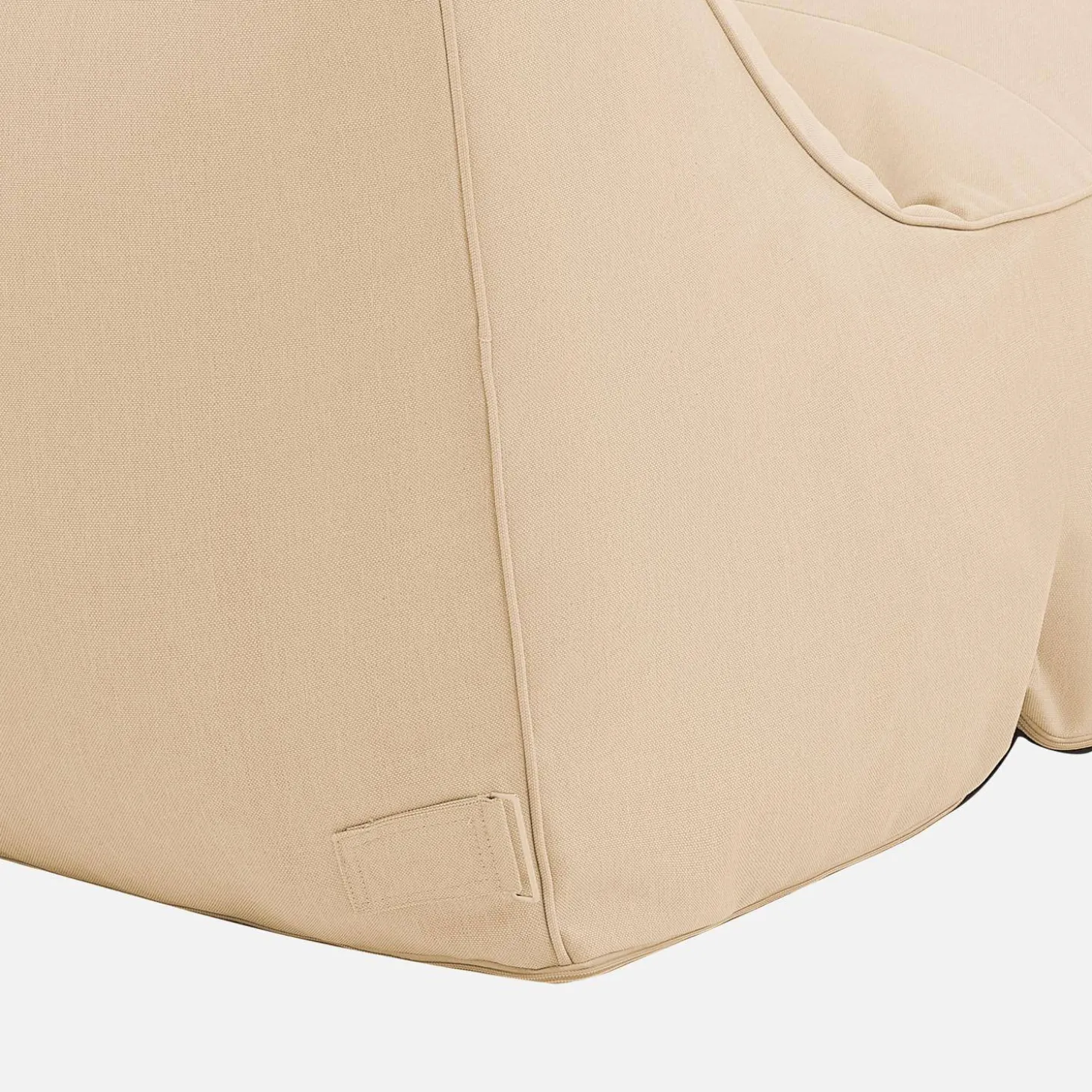 Outdoor Sessel und Fußhocker mit Olefin-Bezug in beige