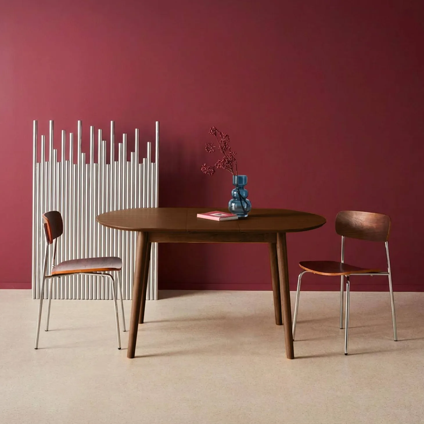 Ovaler ausziehbarer Esszimmer-Tisch Heveaholz und Eichenfurnier, für 4-6 Personen