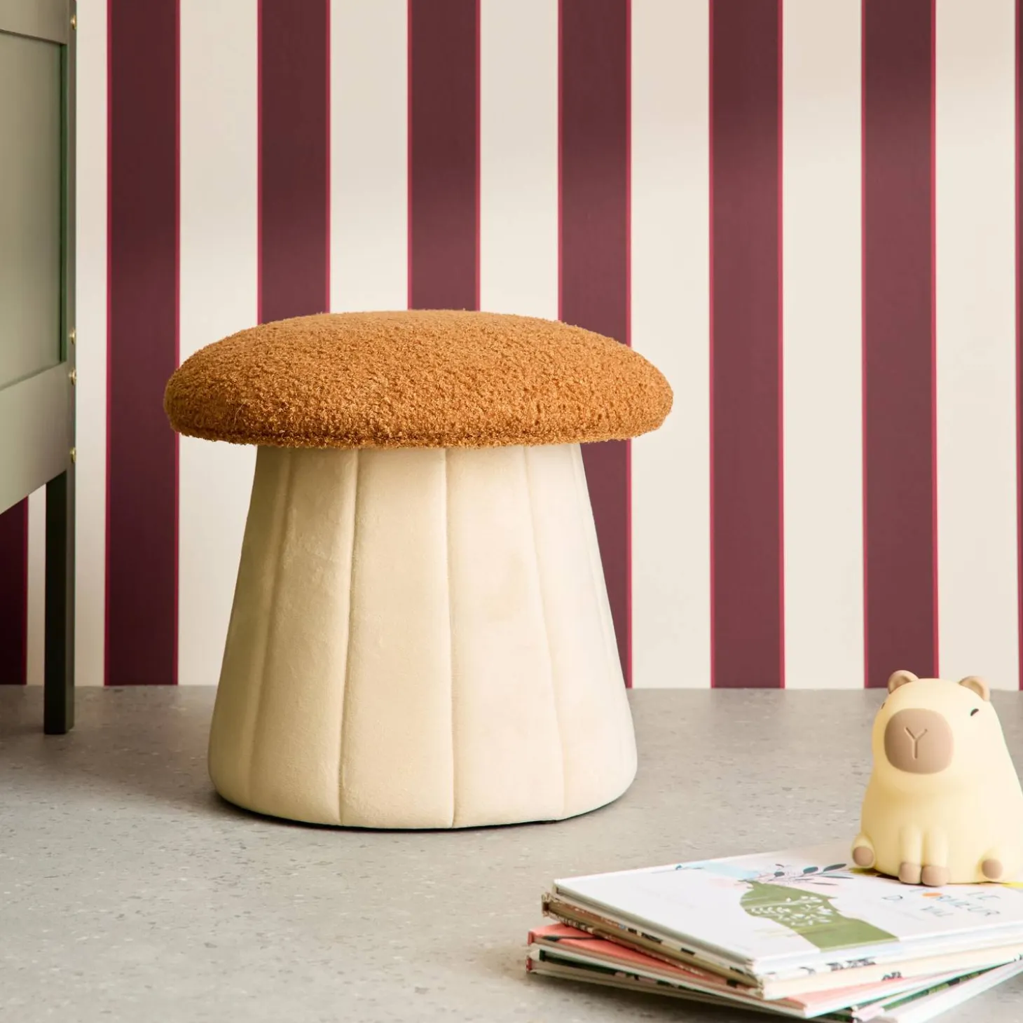 Pilz-Kinderhocker mit Stauraum, Teddy- und Samtbezug