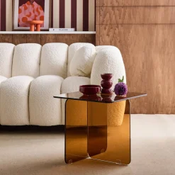 Quadratischer Couchtisch aus gehärtetem Glas