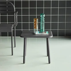 Quadratischer Couchtisch für den Garten aus Stahl