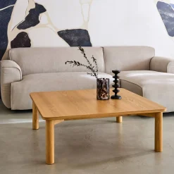 Quadratischer Couchtisch Heveaholz und Eichenfurnier
