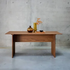 Rechteckiger Esstisch mit geriffelter Holzoptik 4-6 Sitzplätze, 170 cm