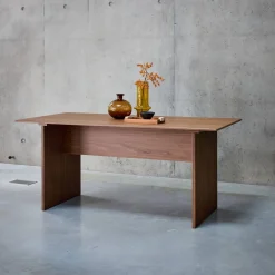 Rechteckiger Esstisch mit geriffelter Holzoptik 4-6 Sitzplätze, 170 cm