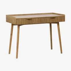 Schreibtisch in Mangoholzoptik mit geriffelten Oberflächen und 2 Schubladen