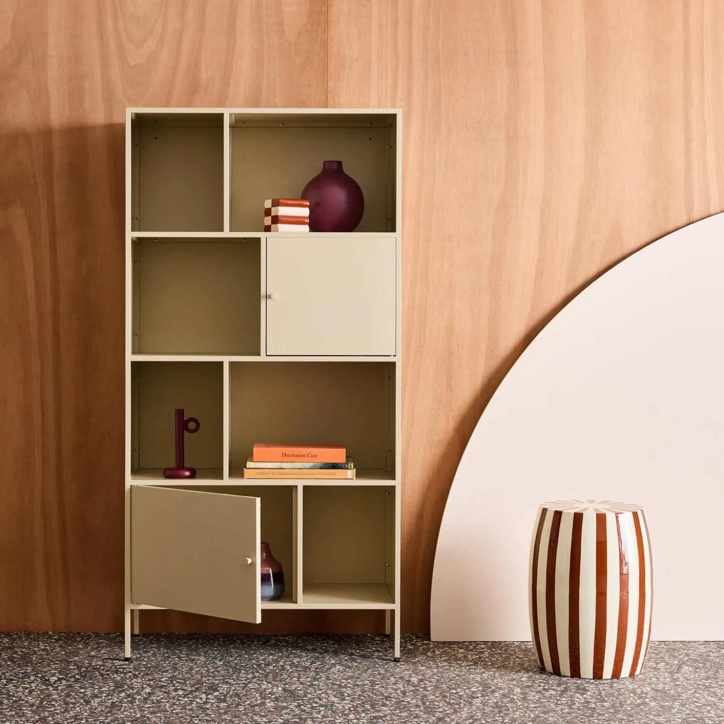 Sideboard, industrielles Aufbewahrungsmöbel aus Stahl mit 8 Stauräumen