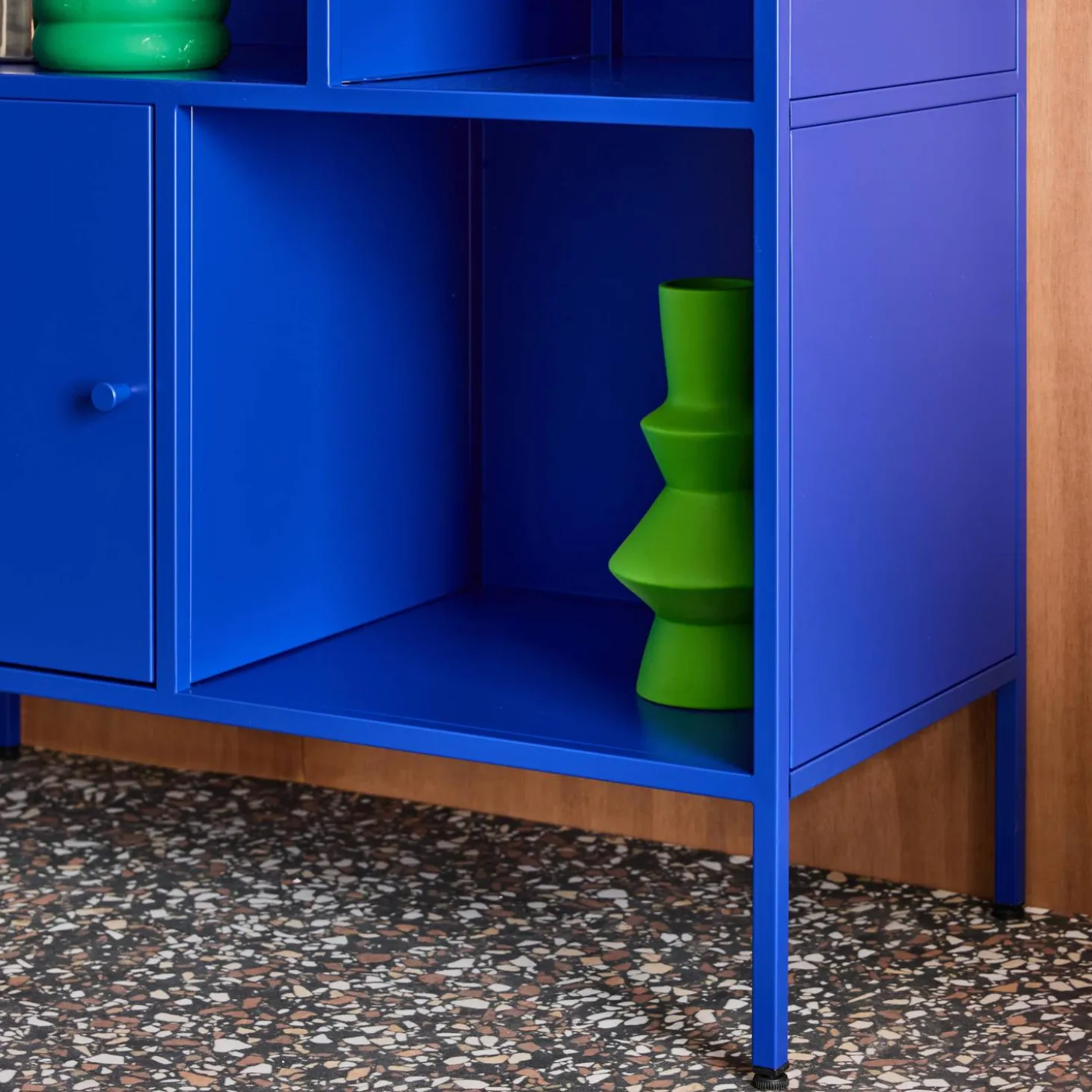 Sideboard, industrielles Aufbewahrungsmöbel aus Stahl mit 6 Stauräumen