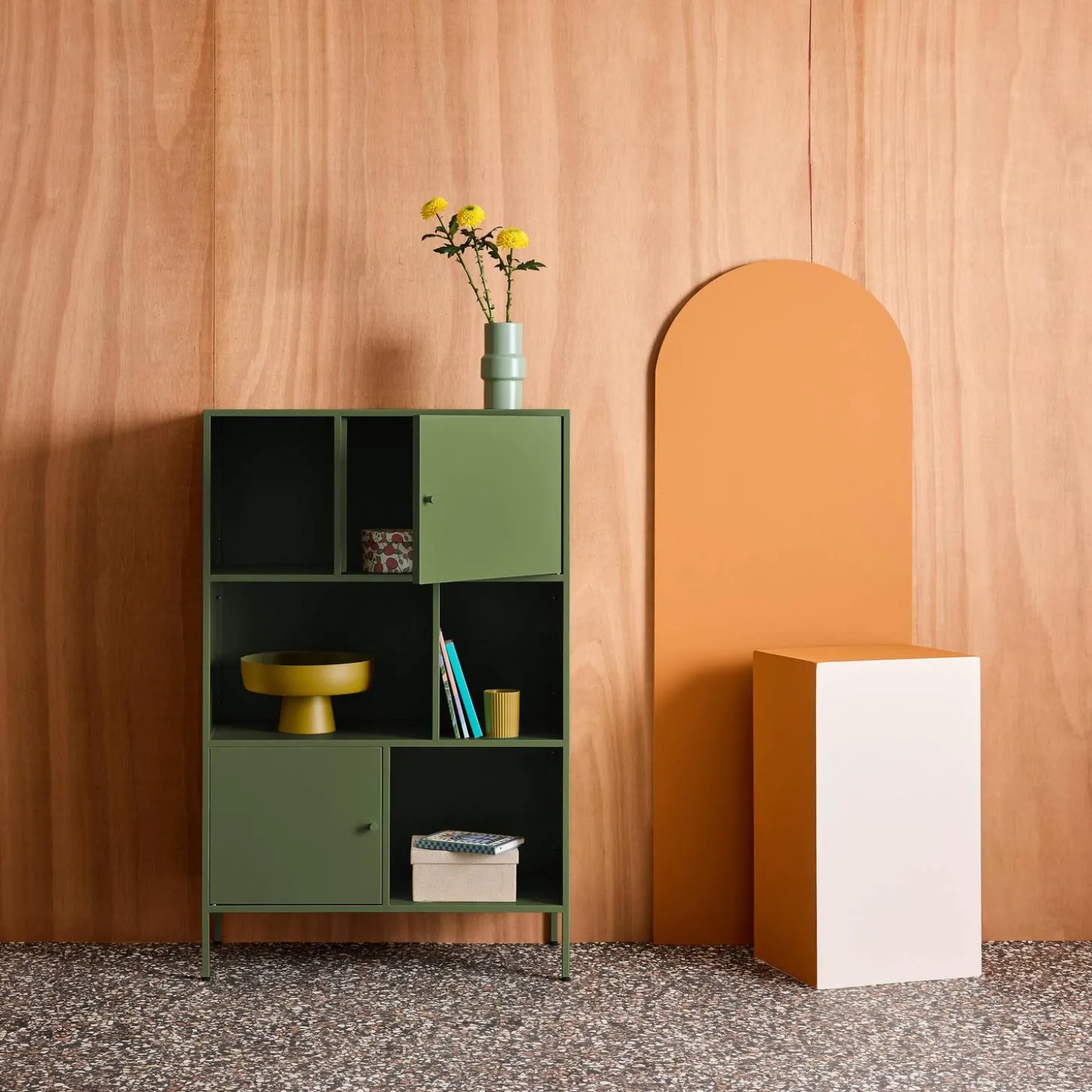 Sideboard, industrielles Aufbewahrungsmöbel aus Stahl mit 6 Stauräumen