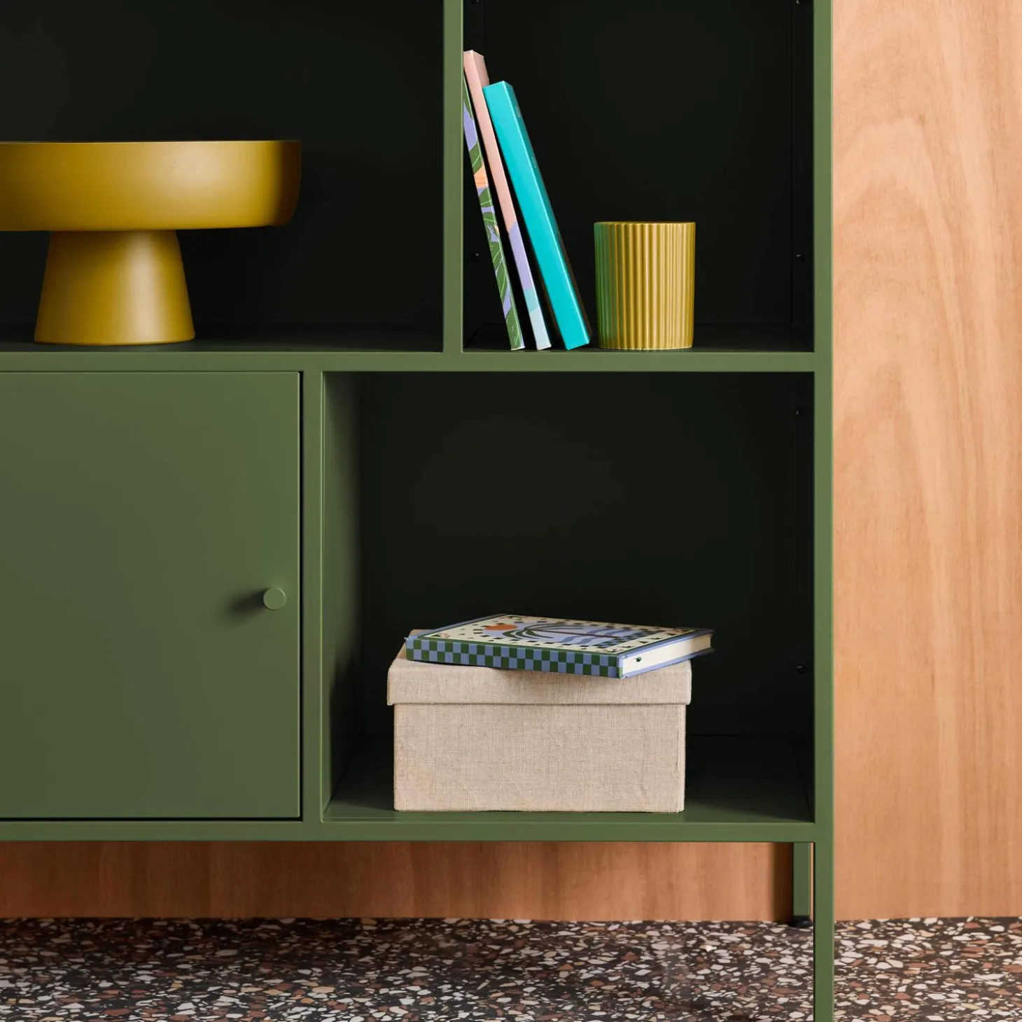 Sideboard, industrielles Aufbewahrungsmöbel aus Stahl mit 6 Stauräumen