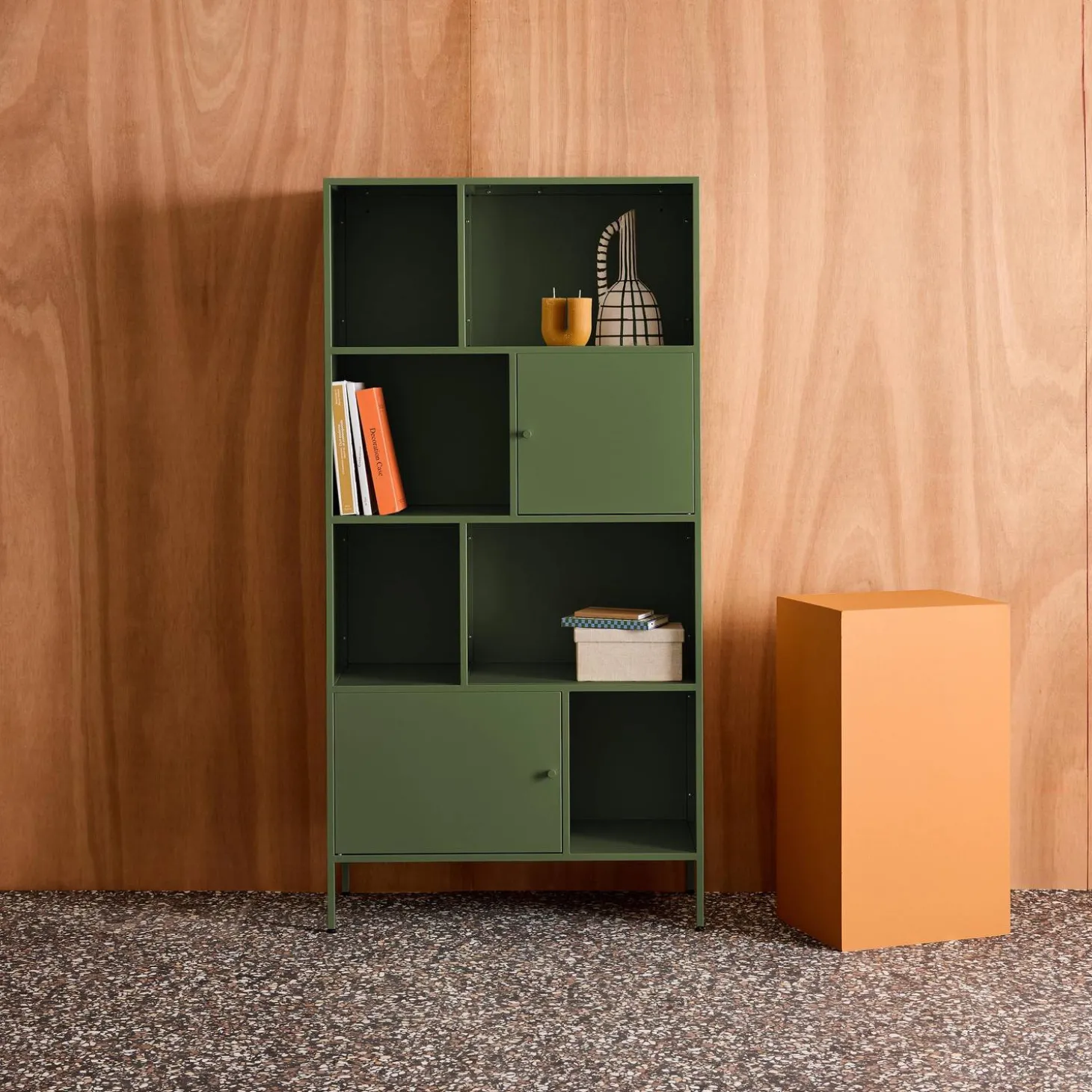 Sideboard, industrielles Aufbewahrungsmöbel aus Stahl mit 8 Stauräumen