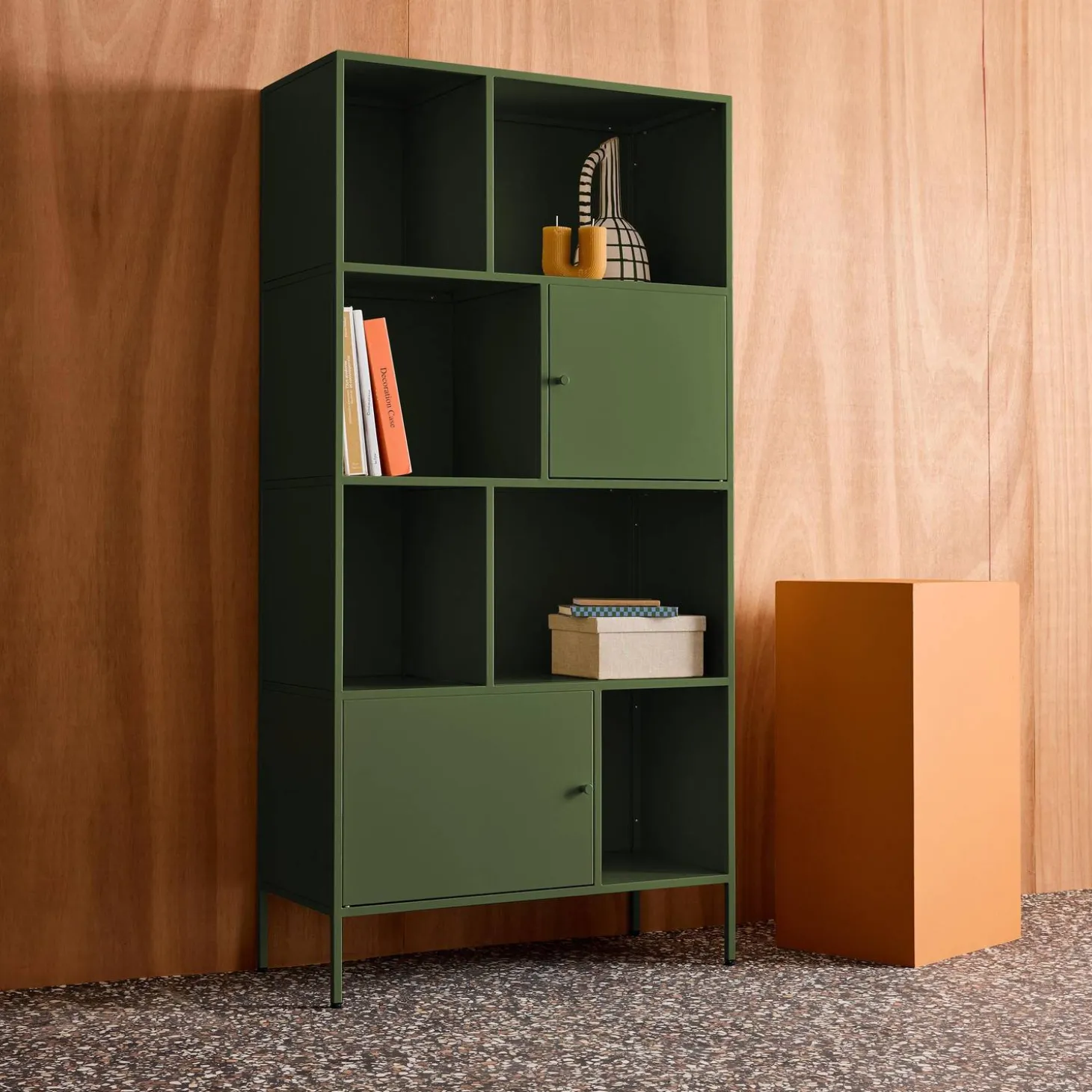 Sideboard, industrielles Aufbewahrungsmöbel aus Stahl mit 8 Stauräumen