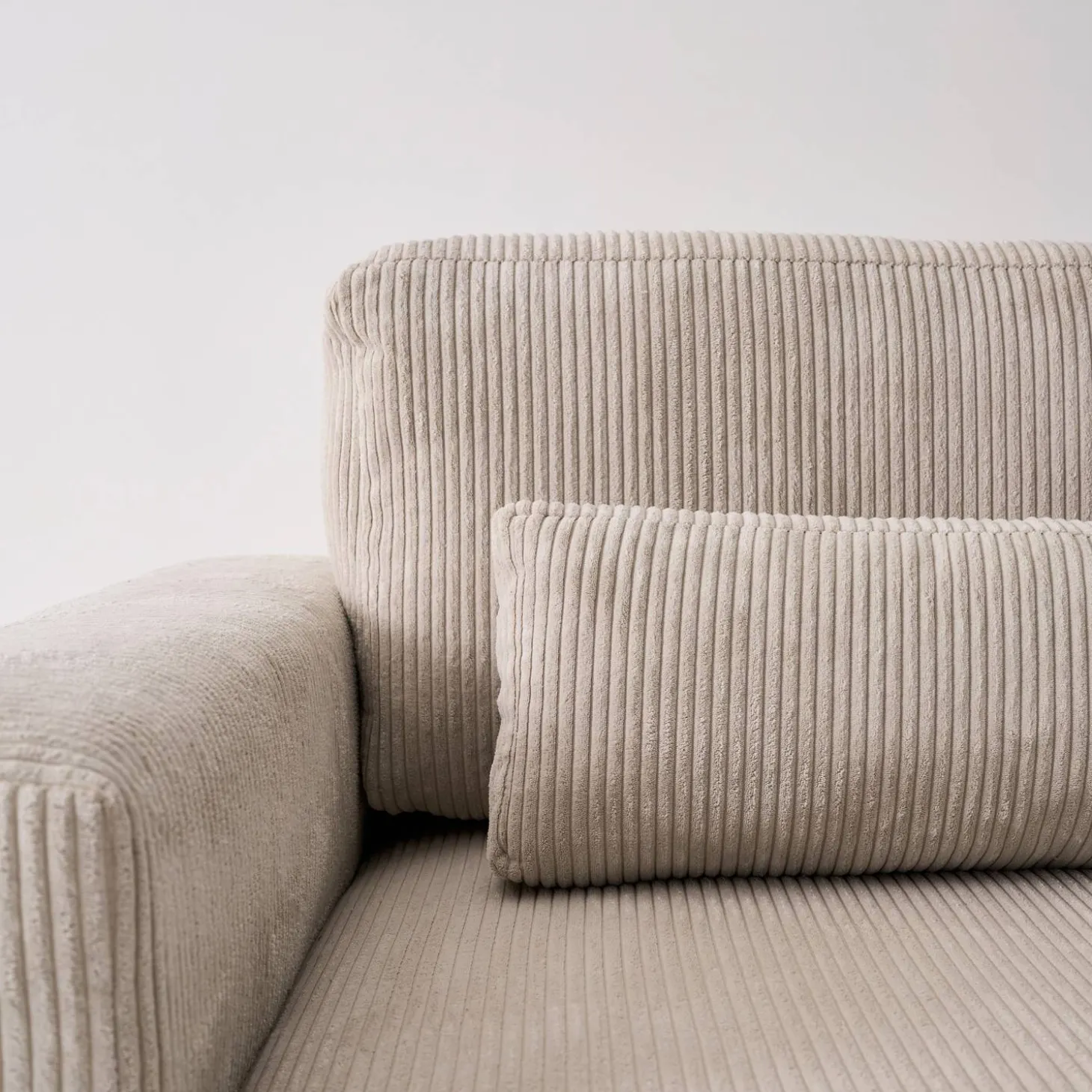 5-Sitzer Ecksofa mit Cordbezug und Schlaffunktion, Recamiere beidseitig montierbar