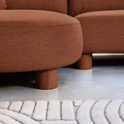 3-Sitzer Ecksofa mit Stoffbezug und runden Füßen, Recamiere links