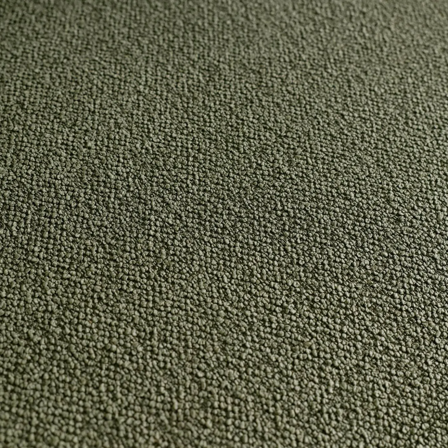 2-Sitzer Schlafsofa aus nussbaumfarbenem Heveaholz mit strukturiertem Bouclé-Bezug