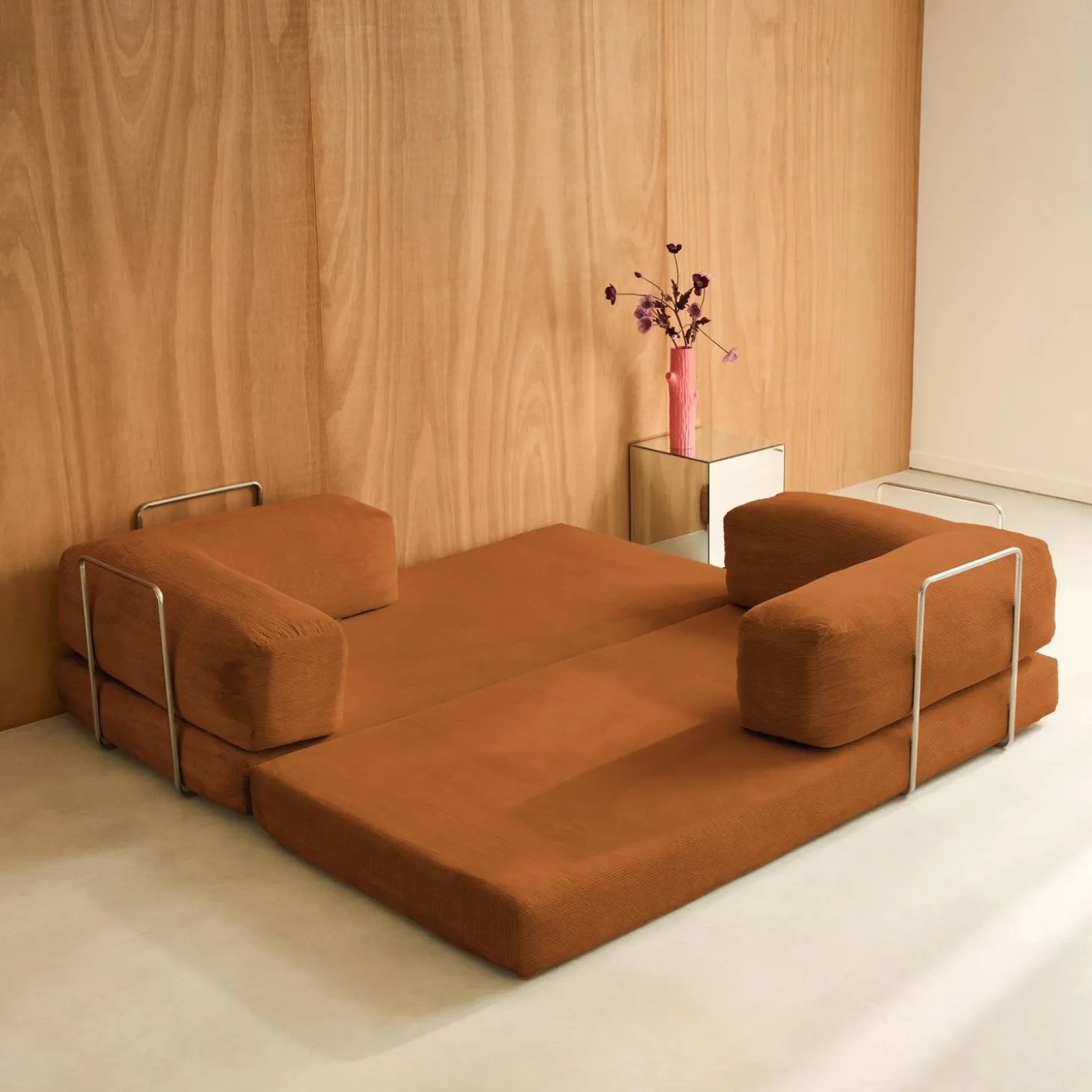 3-Sitzer-Schlafsofa im Vintage-Stil mit Cordbezug und verchromtem Außengestell