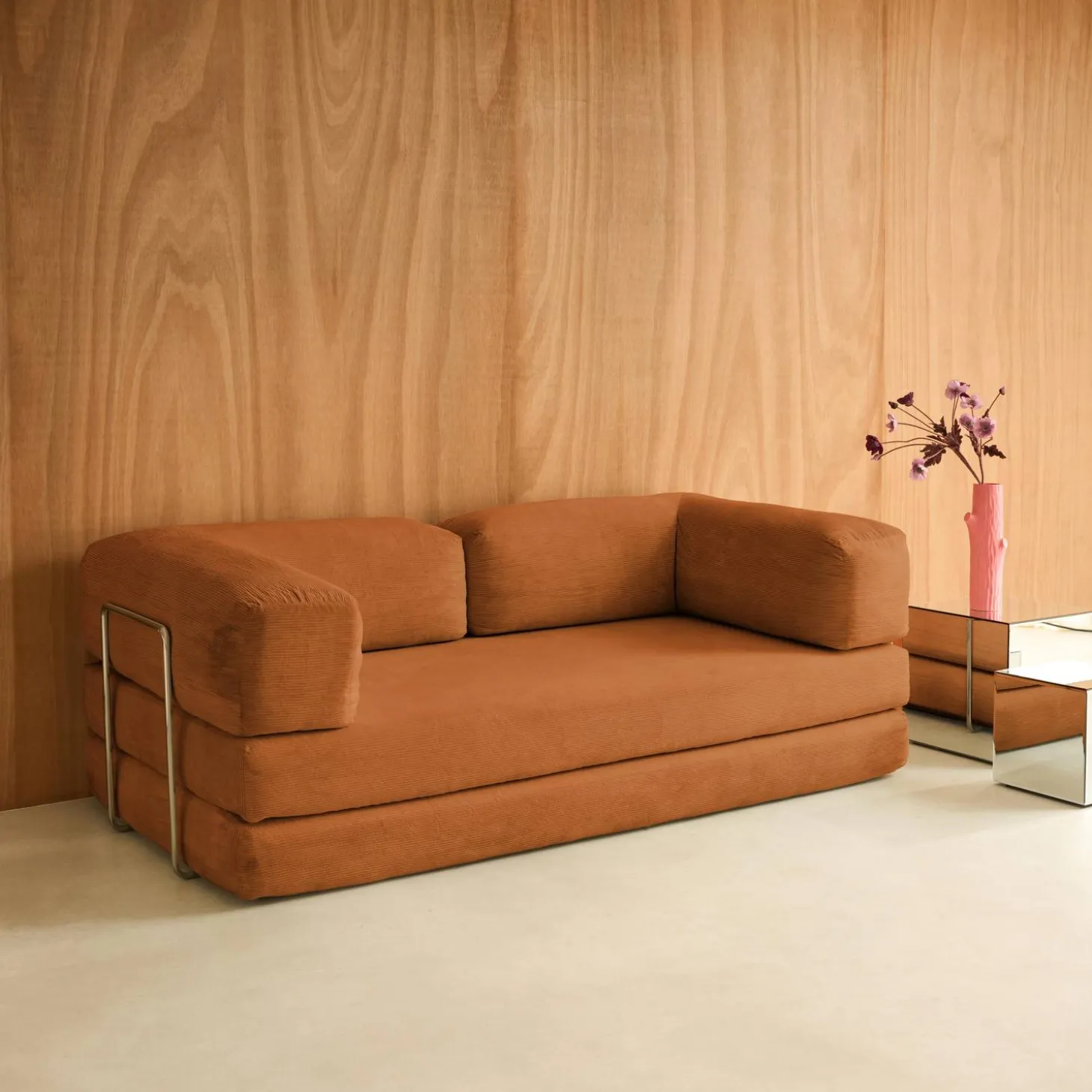 3-Sitzer-Schlafsofa im Vintage-Stil mit Cordbezug und verchromtem Außengestell
