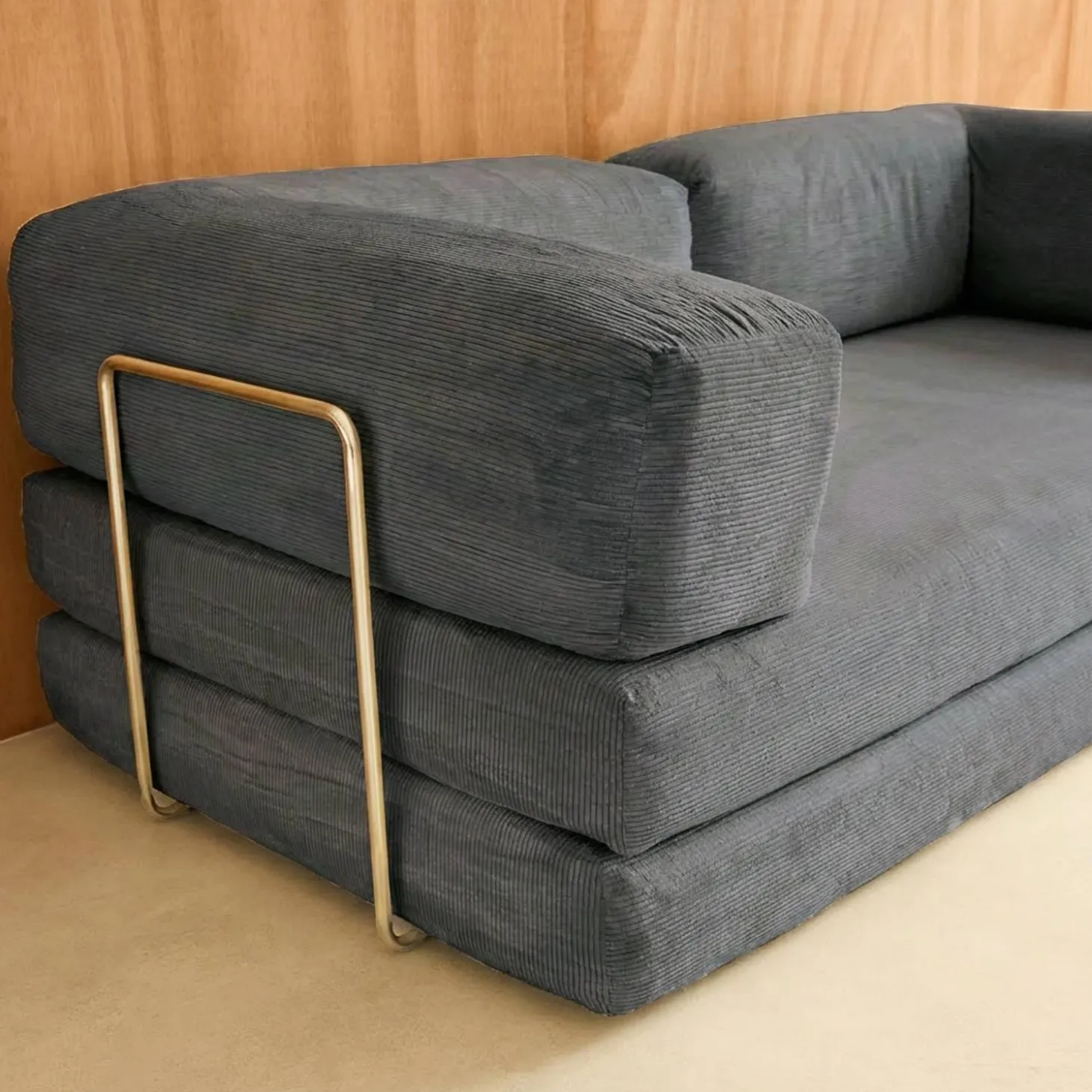 3-Sitzer-Schlafsofa im Vintage-Stil mit Cordbezug und verchromtem Außengestell
