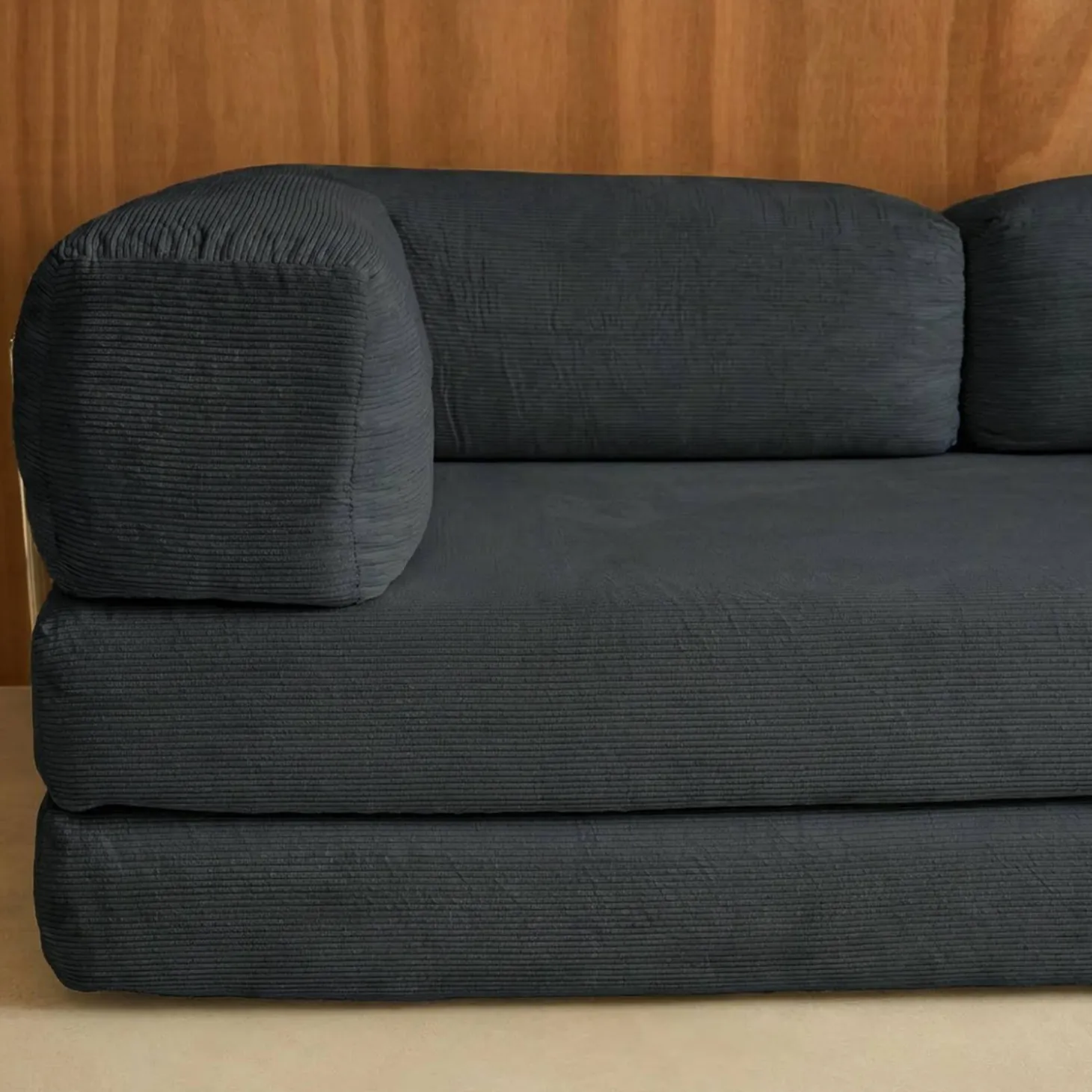 3-Sitzer-Schlafsofa im Vintage-Stil mit Cordbezug und verchromtem Außengestell