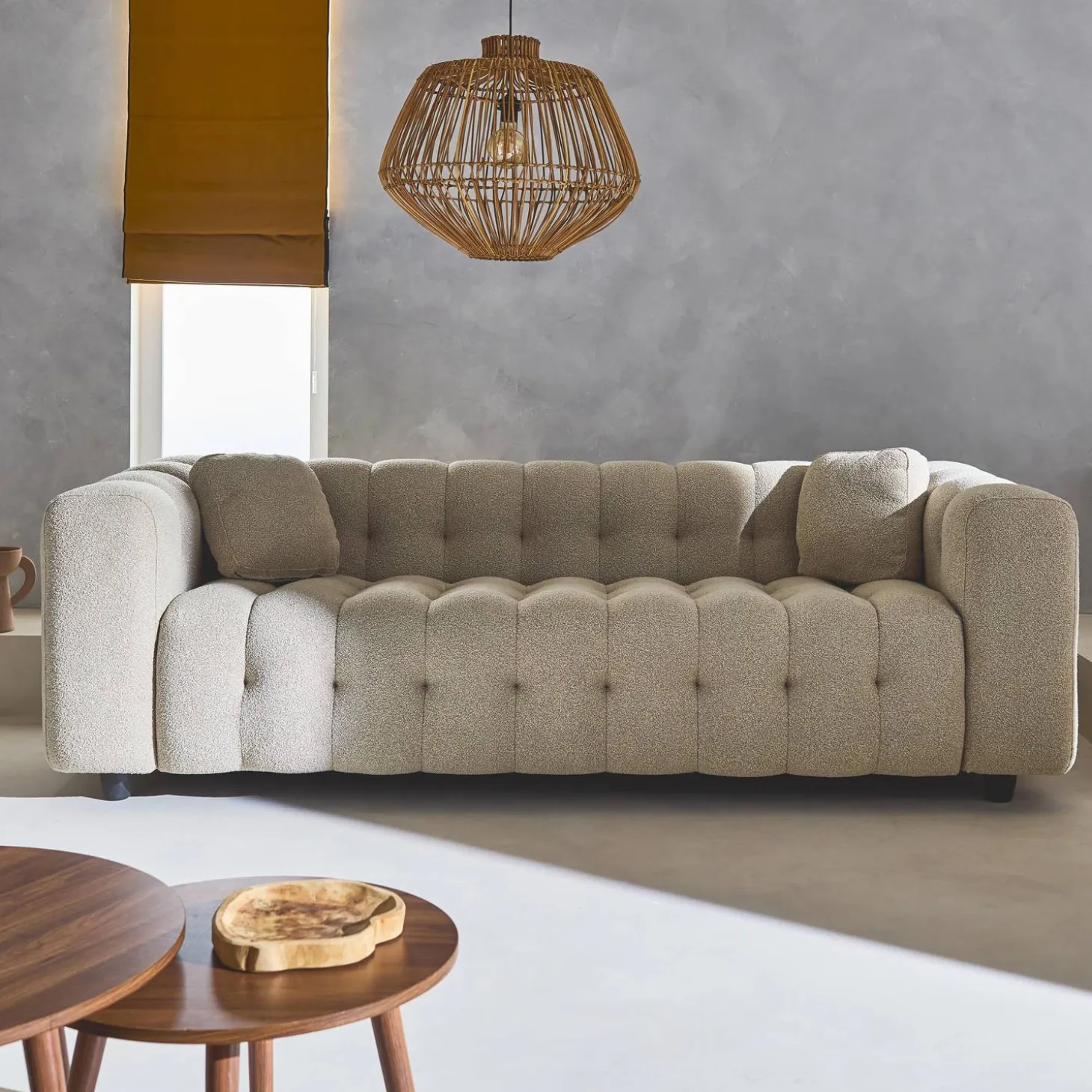 3-Sitzer-Sofa mit strukturiertem und kapitoniertem Bouclé-Bezug