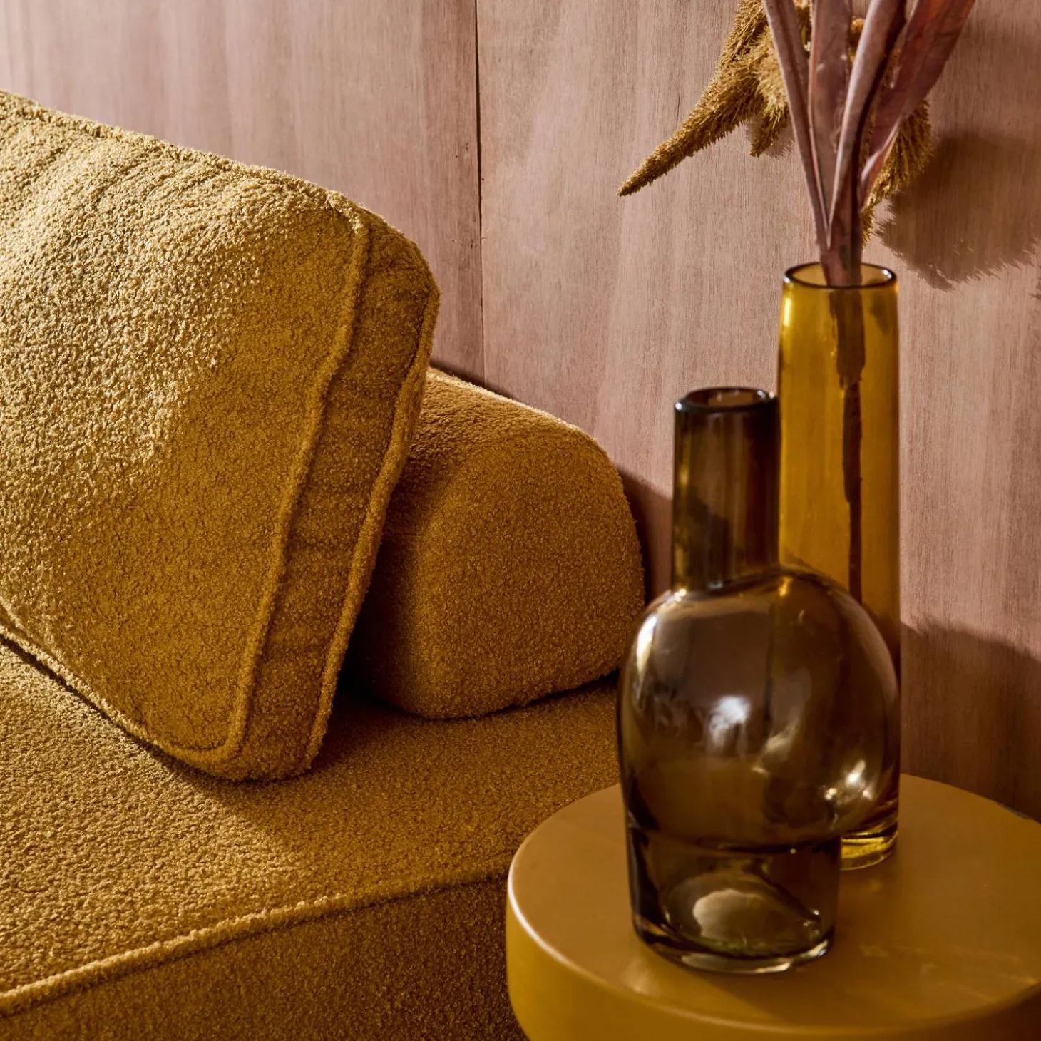 2-Sitzer Sofa und 2 Sessel mit Bouclé-Bezug für ein modulares Sofa