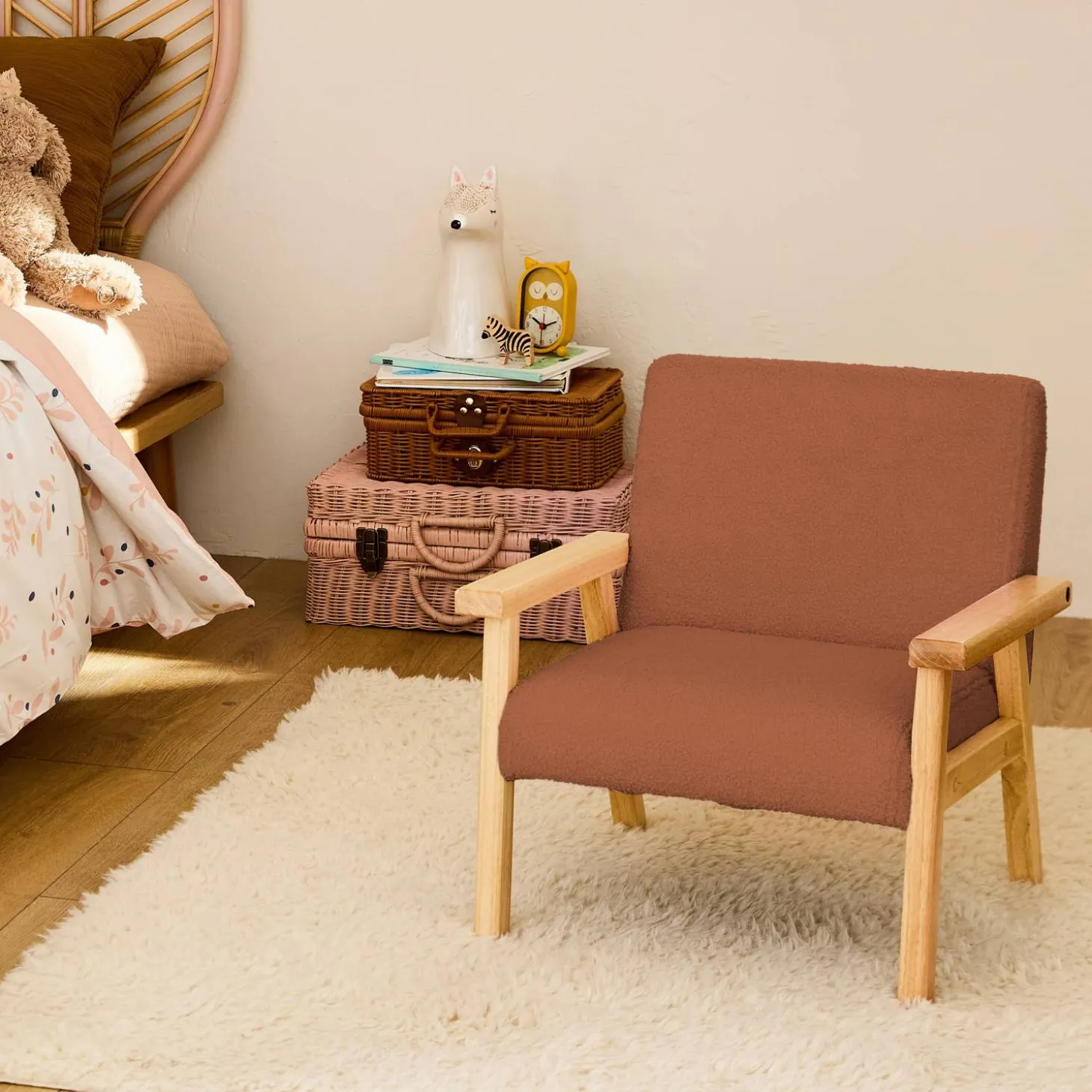 Skandinavischer Kindersessel aus Hevea-Holz