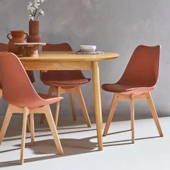 6 skandinavische Stühle mit Holzbeinen