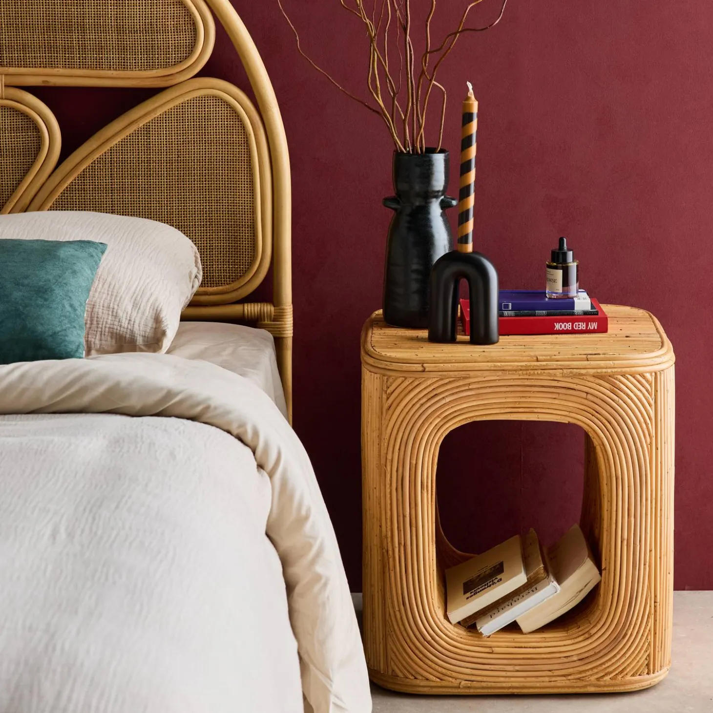 Sofaende, Beistelltisch, Nachttisch mit Nische, aus natürlichem Rattan