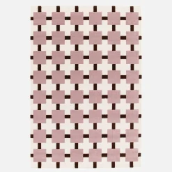 Teppich für den Innenbereich mit rosa und braunem Karomuster