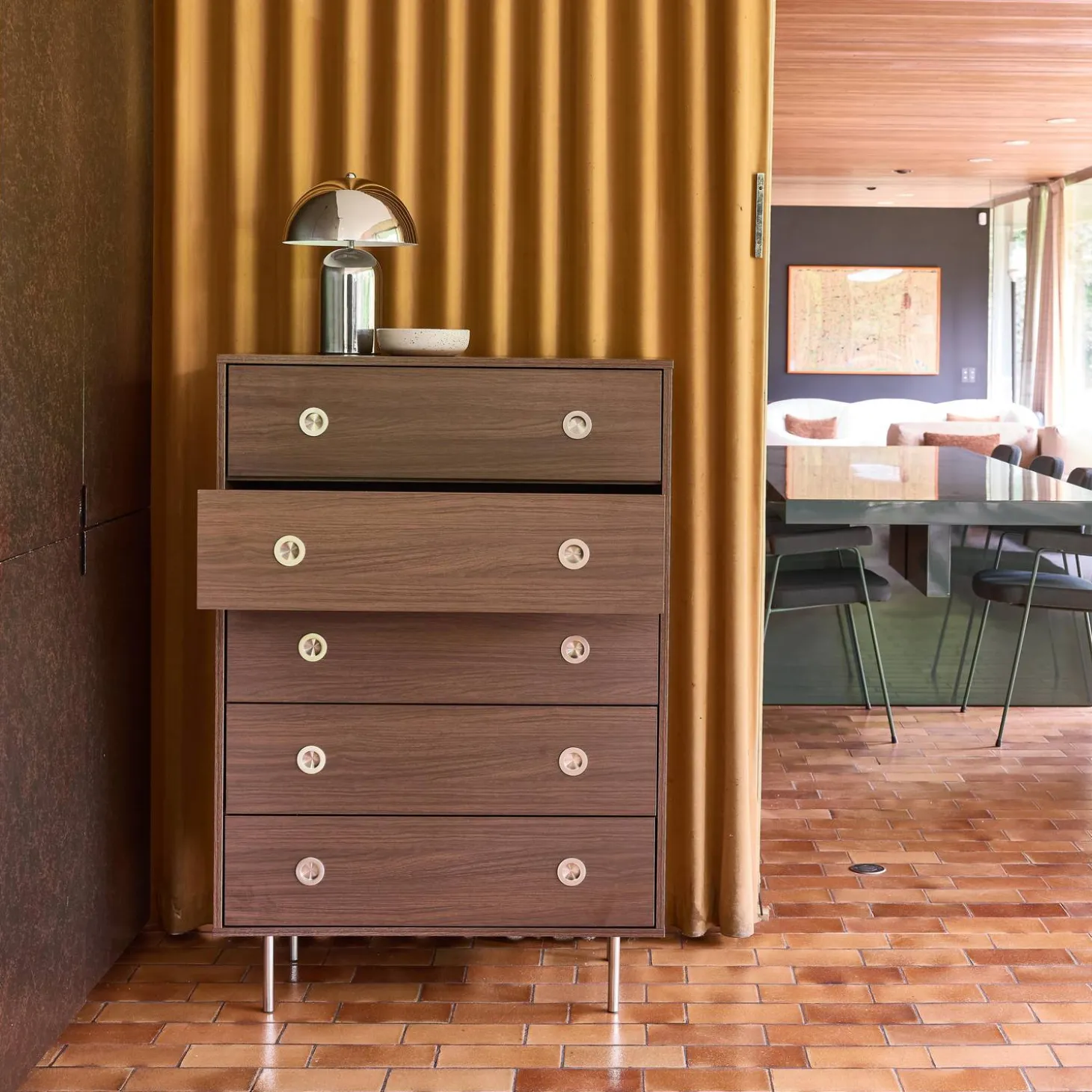 Vintage-Kommode mit Holzdekor und Edelstahl, 5 Schubladen